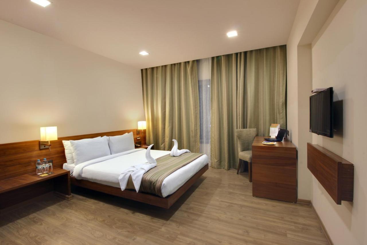 Temple Tree Hotel Shirdi Ngoại thất bức ảnh
