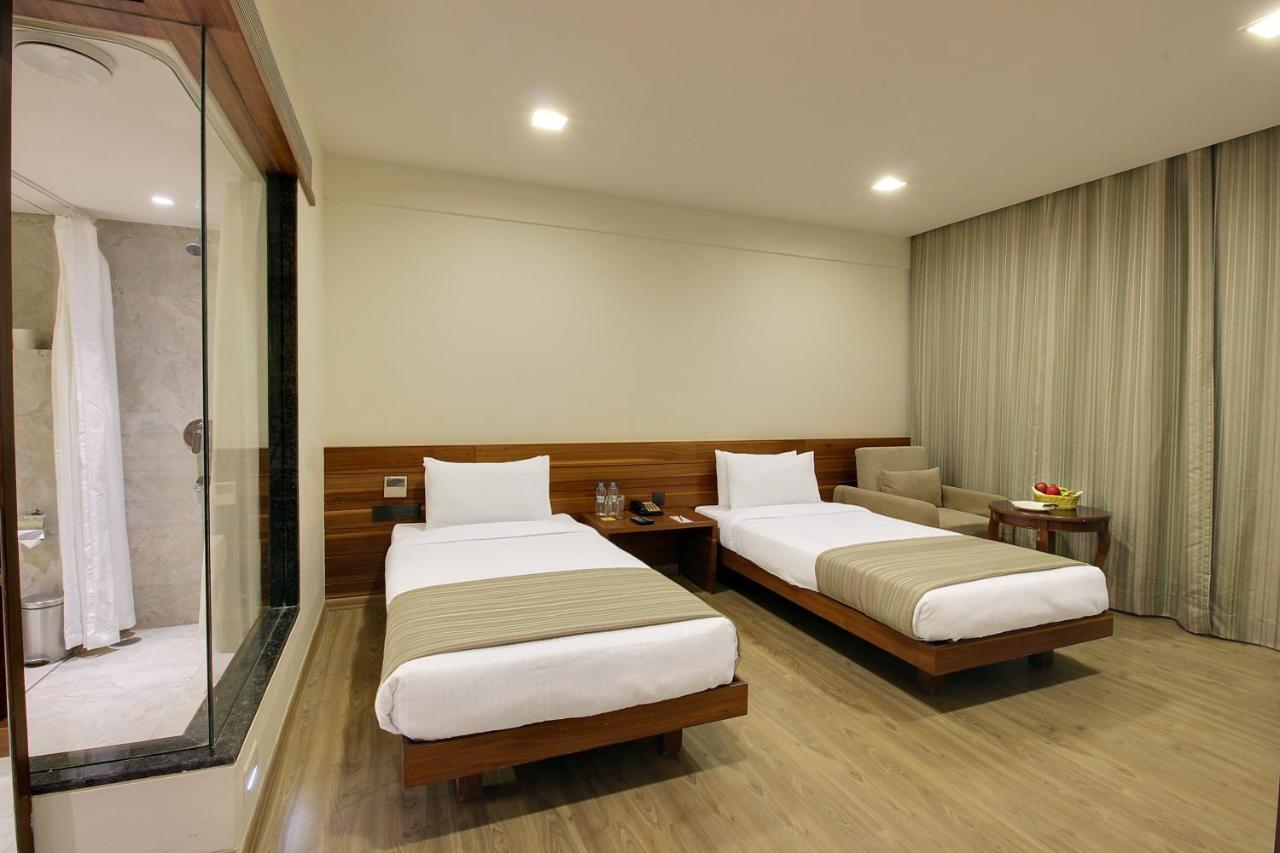Temple Tree Hotel Shirdi Ngoại thất bức ảnh