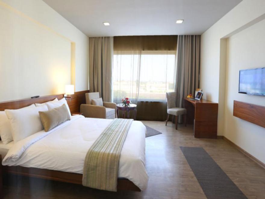 Temple Tree Hotel Shirdi Ngoại thất bức ảnh