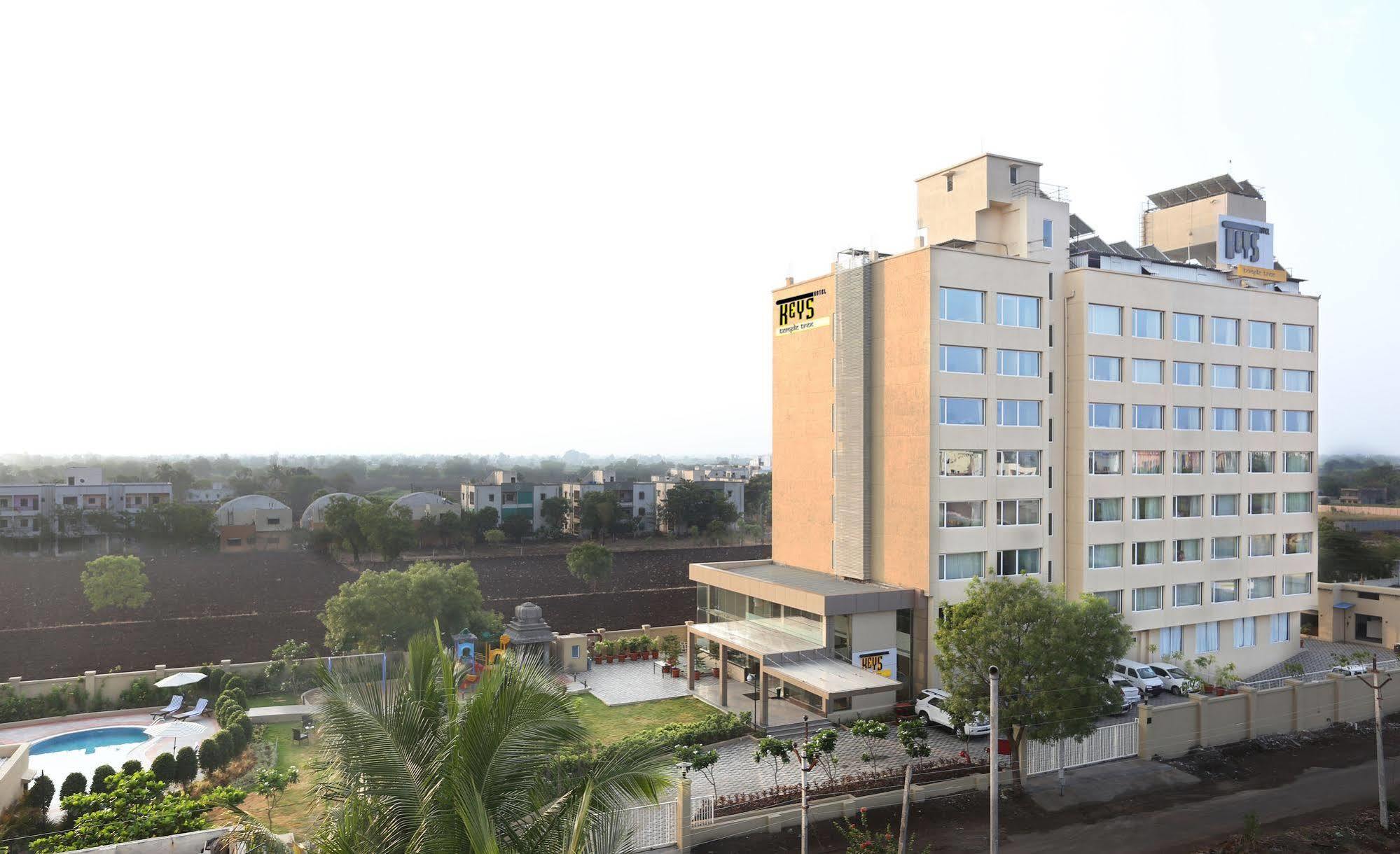 Temple Tree Hotel Shirdi Ngoại thất bức ảnh